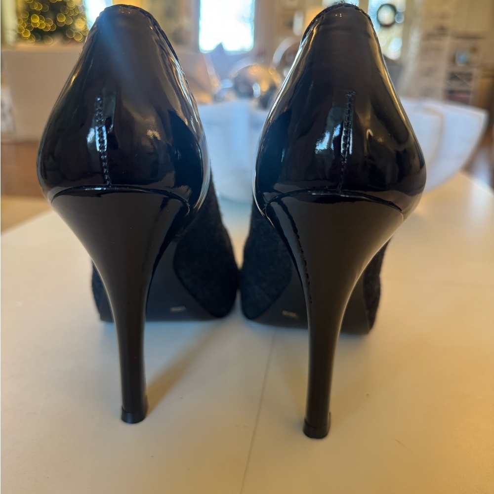 BCBG MAXAZRIA Elegant Black Peep-Toe Heels - Picture 3 of 13